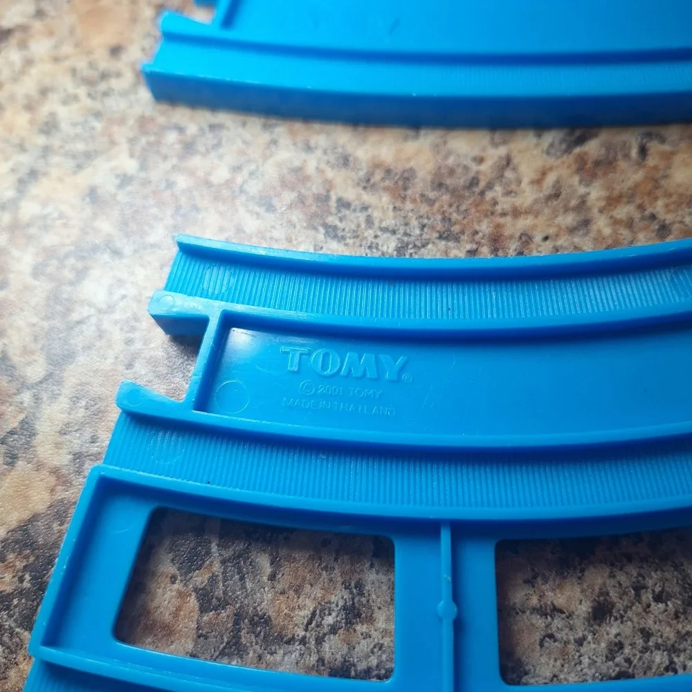 Tomy Blue Curved Train Track Pieces Replacement Pieces Switch Thomas and Friends